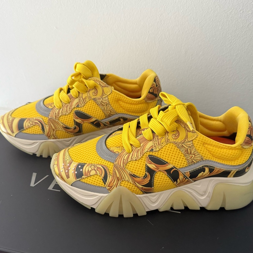 Versace chunky yellow sneakers size 38 - Picture 3 of 6